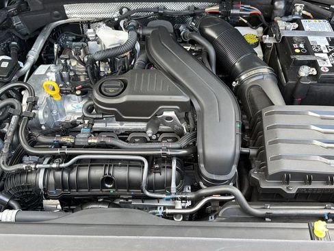 New 2026 Volkswagen Taos SEL AWD/4WD image 32