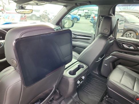 Used 2022 GMC Yukon XL Denali w/ Denali Ultimate Package image 11