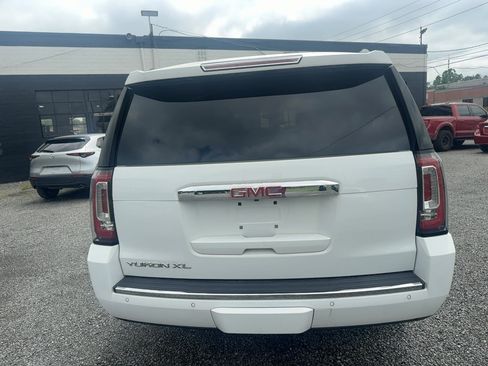 Used 2017 GMC Yukon XL Denali w/ Open Road Package AWD/4WD image 5