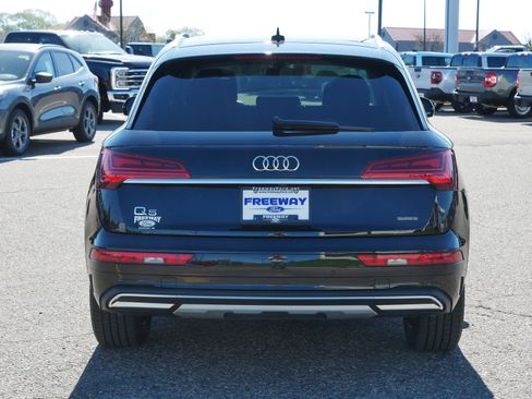 Used 2021 Audi Q5 2.0T Premium w/ Convenience Package AWD/4WD image 5