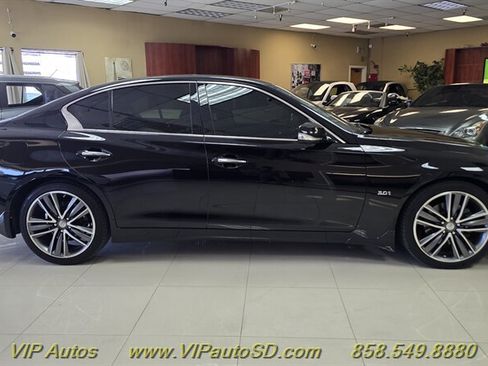 Used 2016 INFINITI Q50 3.0t Premium w/ Driver Assistance Package RWD image 5