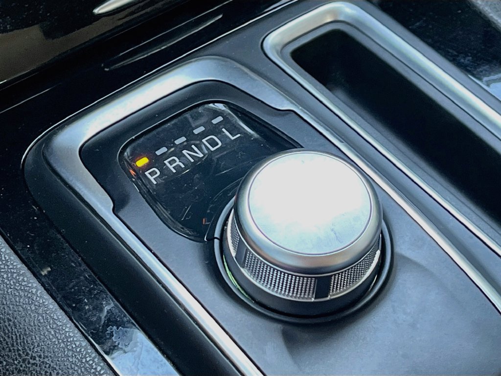 Used 2023 Chrysler 300 Touring RWD image 16