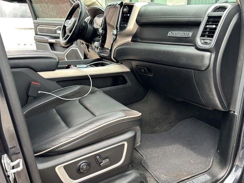 Used 2020 RAM 1500 Laramie AWD/4WD image 12