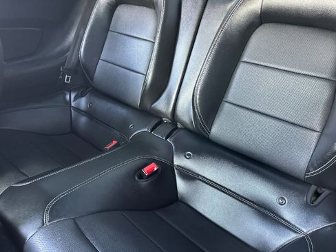 Used 2019 Ford Mustang Premium image 12