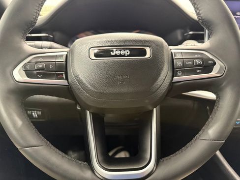 Used 2025 Jeep Compass Limited AWD/4WD image 40