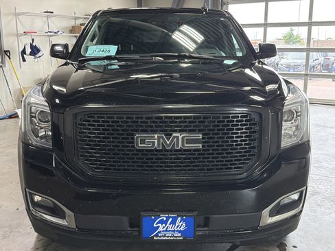 Used 2020 GMC Yukon XL SLT AWD/4WD image 2