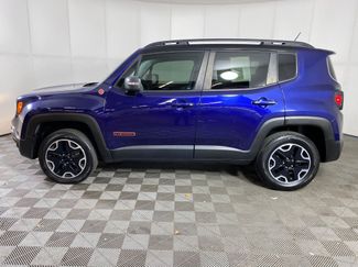 Used 2016 Jeep Renegade Trailhawk video 2