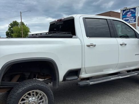 Used 2020 Chevrolet Silverado 2500 LTZ w/ LTZ Premium Package RWD image 4