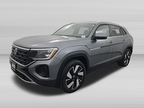 Used 2025 Volkswagen Atlas Cross Sport SE FWD image 8