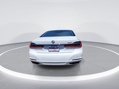 Used 2022 BMW 740i w/ Premium Package RWD image 7