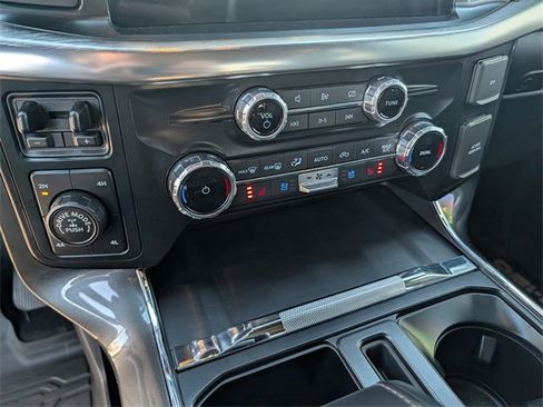 Used 2022 Ford F150 Lariat w/ Max Trailer Tow Package image 12