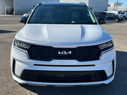 Used 2023 Kia Sorento S w/ Panoramic Sunroof Package image 2