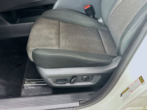 Used 2021 Nissan Rogue SV AWD/4WD image 26