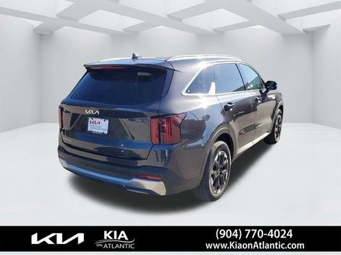 New 2025 Kia Sorento S w/ Panoramic Sunroof Package FWD image 2