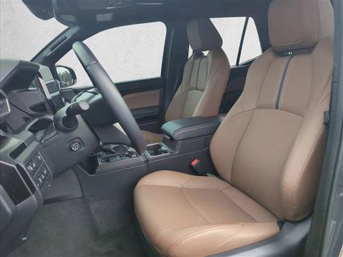 Certified 2025 Toyota 4Runner Limited AWD/4WD image 19