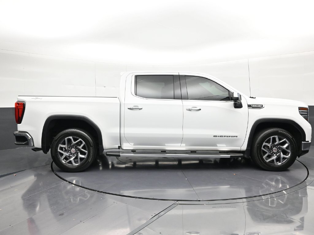 Used 2023 GMC Sierra 1500 SLT w/ SLT Premium Plus Package AWD/4WD image 6