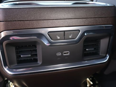 Used 2024 GMC Sierra 1500 Denali w/ Technology Package image 29