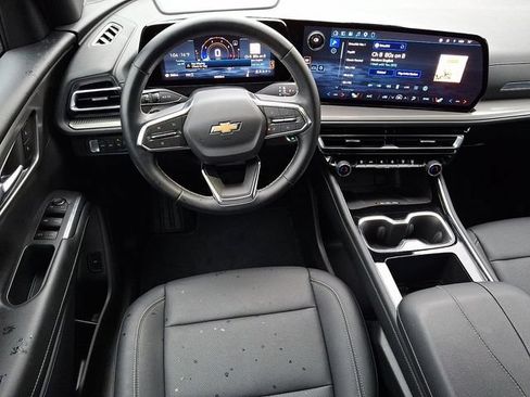 Certified 2026 Chevrolet Traverse LT AWD/4WD image 25