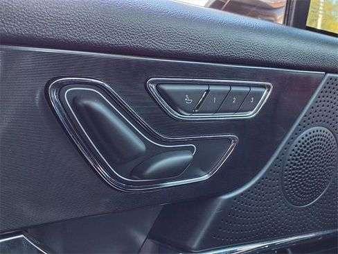 Used 2023 Lincoln Corsair Reserve image 21