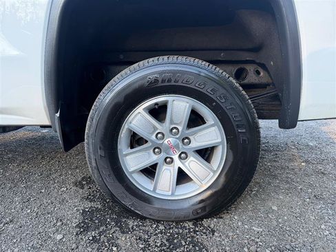 Used 2017 GMC Sierra 1500 SLE w/ SLE Value Package AWD/4WD image 9