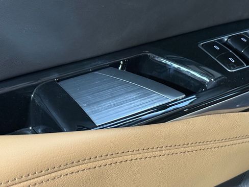 Certified 2026 Cadillac Escalade Luxury image 9