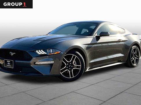 Used 2018 Ford Mustang Coupe w/ Equipment Group 101A image 1
