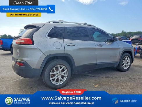 Used 2017 Jeep Cherokee Latitude w/ Cold Weather Group AWD/4WD image 4