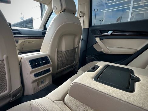 Used 2018 Audi Q5 2.0T Premium Plus w/ Premium Plus Package image 37