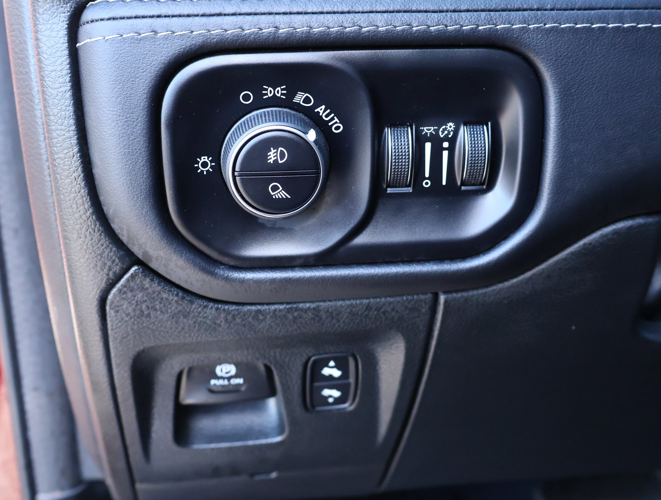 Used 2023 RAM 1500 Limited w/ Off Road Group AWD/4WD image 13