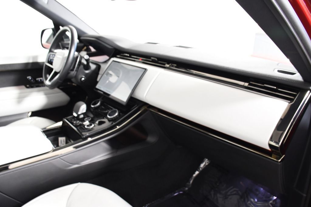 Used 2023 Land Rover Range Rover Sport SE AWD/4WD image 18