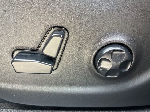 Used 2020 Jeep Cherokee High Altitude image 16