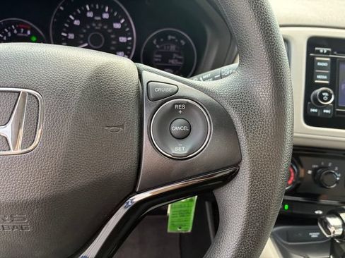 Used 2021 Honda HR-V LX image 24