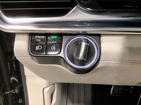 Used 2020 Porsche Panamera 4S image 23