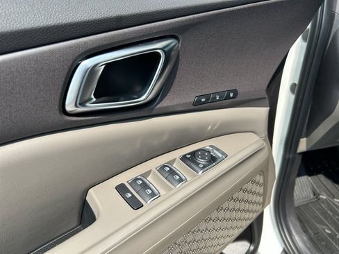 New 2026 Kia Carnival EX FWD image 19