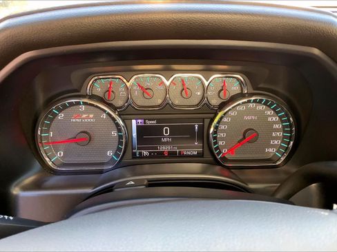 Used 2015 Chevrolet Silverado 1500 LTZ Z71 w/ LTZ Plus Package AWD/4WD image 25