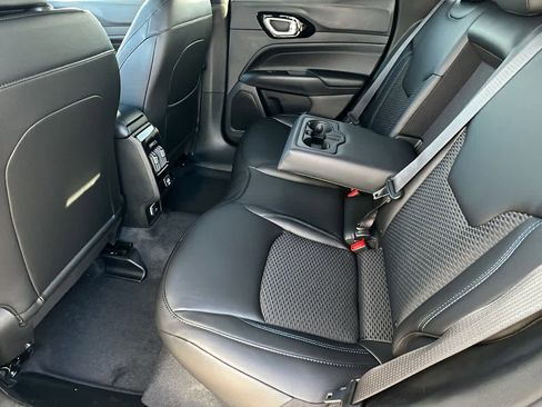 New 2026 Jeep Compass Latitude image 24