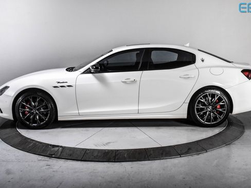 Used 2022 Maserati Ghibli Modena Q4 image 3
