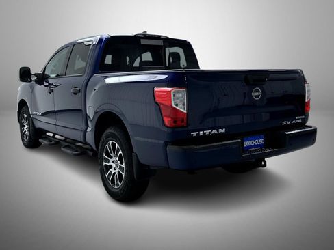Used 2023 Nissan Titan SV w/ SV Convenience Package AWD/4WD image 7