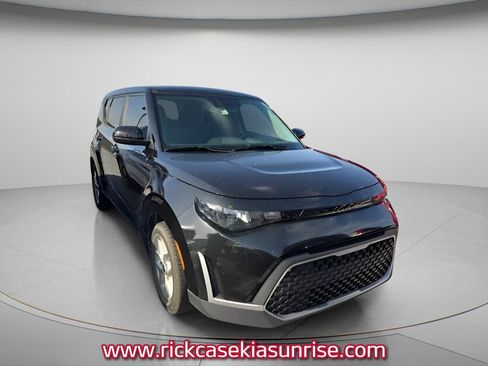 Used 2023 Kia Soul S FWD image 5