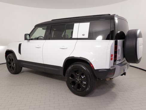Used 2020 Land Rover Defender 110 HSE AWD/4WD image 13