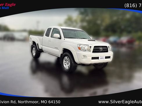 Used 2006 Toyota Tacoma 4x4 Access Cab V6 w/ TRD Sport Pkg #1 image 7