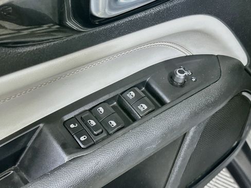 Used 2023 Jeep Compass Limited AWD/4WD image 15