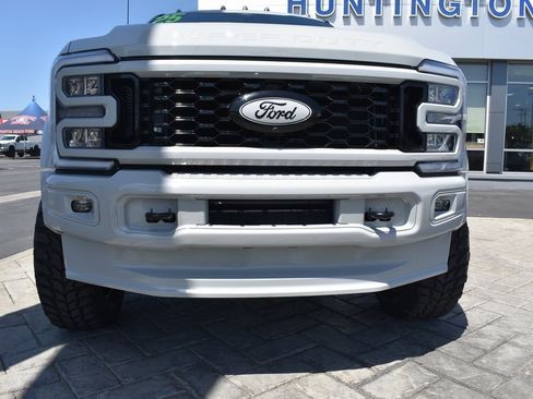 Used 2025 Ford F450 Lariat w/ FX4 Off-Road Package image 41