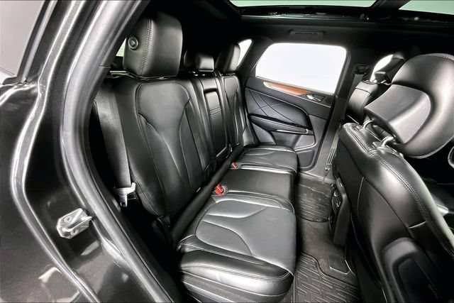 Used 2019 Lincoln MKC Reserve w/ MKC Climate Package FWD image 28