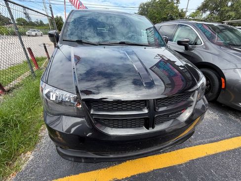 Used 2018 Dodge Grand Caravan GT FWD image 8