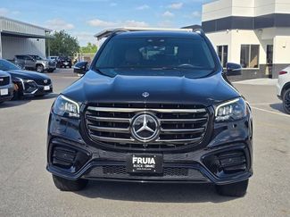 Used 2024 Mercedes-Benz GLS 450 4MATIC video 2