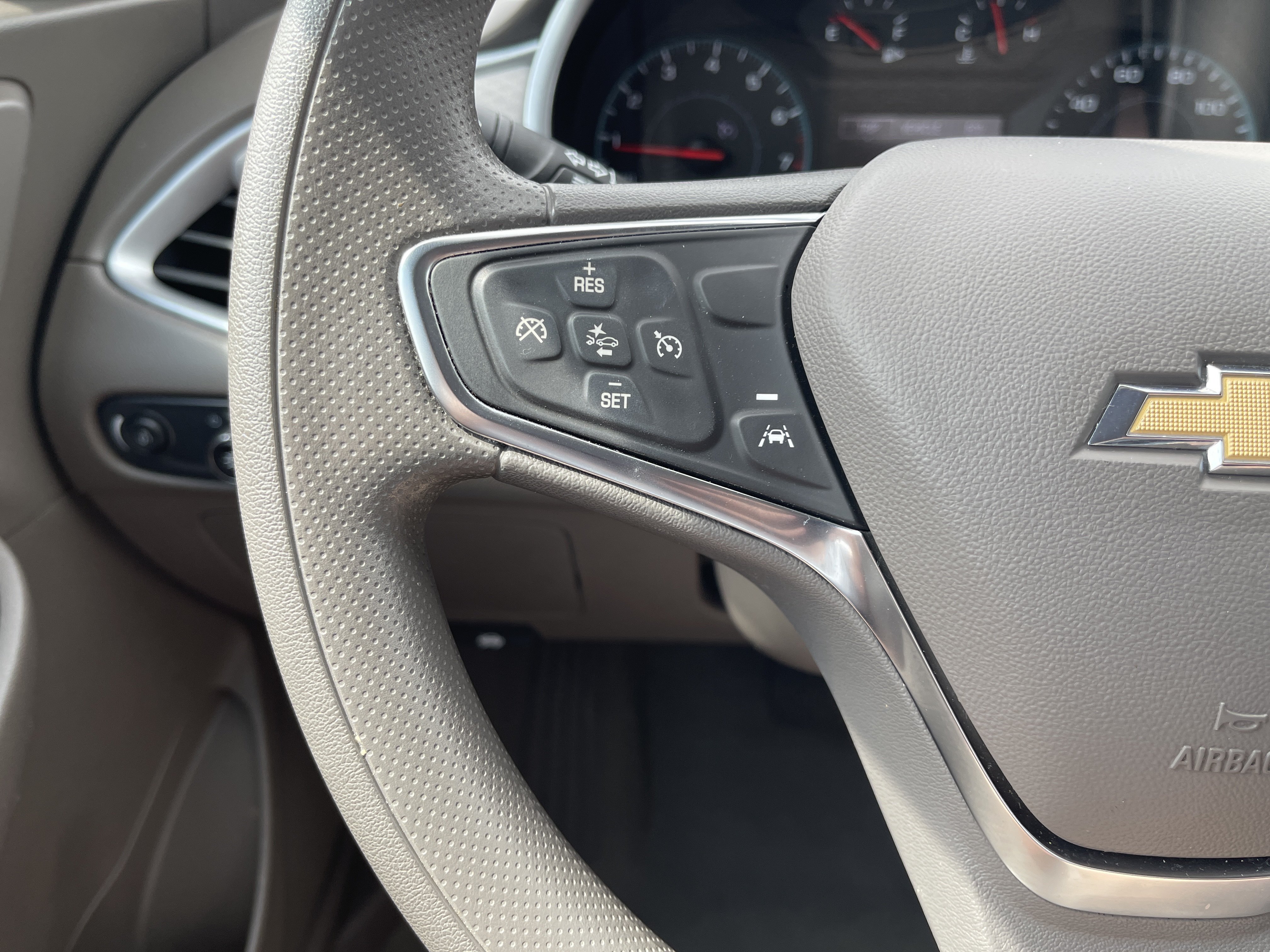 Used 2025 Chevrolet Malibu LT FWD image 15