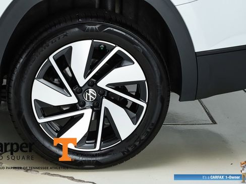 Used 2025 Volkswagen Atlas SE w/ Panoramic Sunroof Package image 46