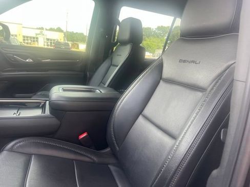 Used 2022 GMC Yukon Denali RWD image 19