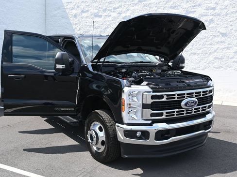 Used 2026 Ford F350 XLT w/ 360-Degree Camera Package AWD/4WD image 3